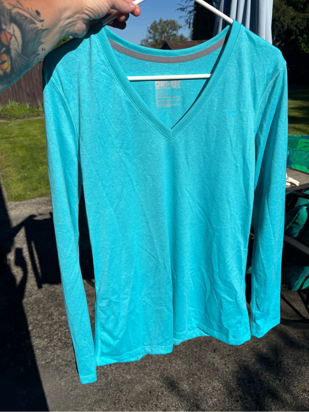 Nike Women's Legend Training Long Sleeve Shirt SIZE MEDIUM